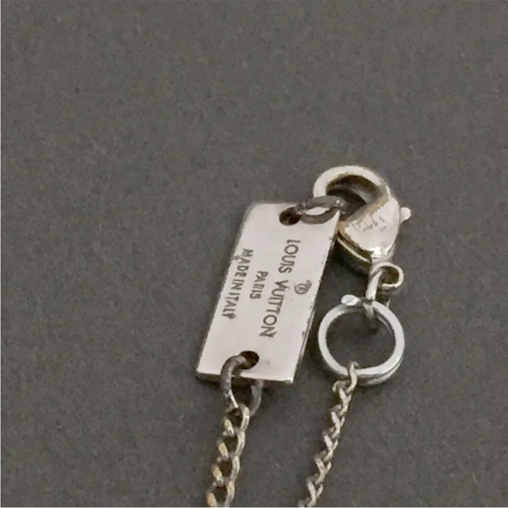 Louis Vuitton Monogram Necklace - Picture 5 of 7
